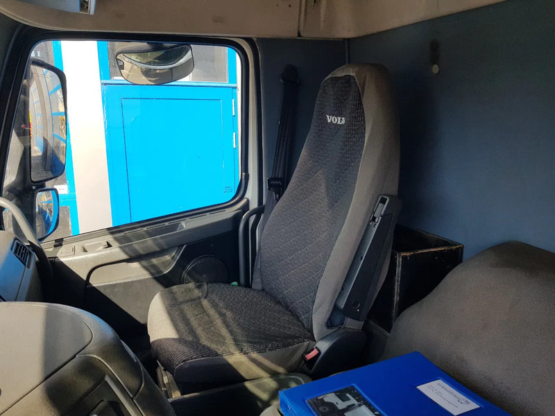 Tank truck Volvo FM 9.340 Petrol, Diesel 17000 Ltr. 3 Compartementen: picture 19 Tank truck Volvo FM 9.340 Petrol, Diesel 17000 Ltr. 3 Compartementen: picture 19