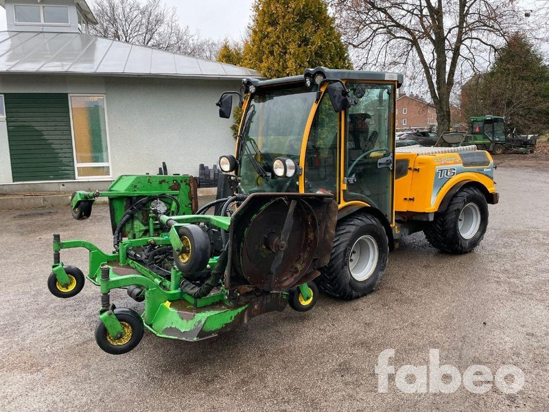 TransGiant Redskapsbärare med klippdäck (115719) - Wheel loader: picture 1 TransGiant Redskapsbärare med klippdäck (115719) - Wheel loader: picture 1
