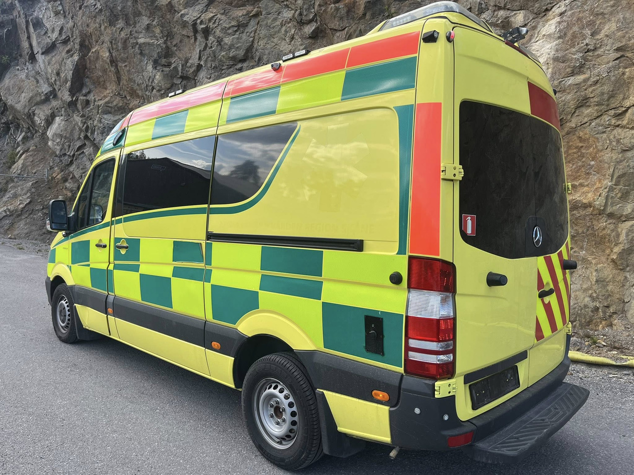 Ambulance Mercedes-Benz Sprinter 319 - AMBULANCE / Krankenwagen / Ambulancia: picture 6