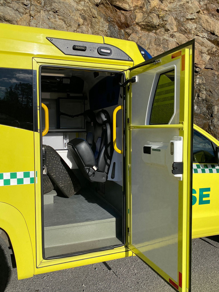 Ambulance VOLKSWAGEN Amarok XL 4motions: picture 12
