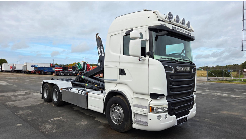 Scania R520 6X4 - Hook lift truck: picture 2 Scania R520 6X4 - Hook lift truck: picture 2