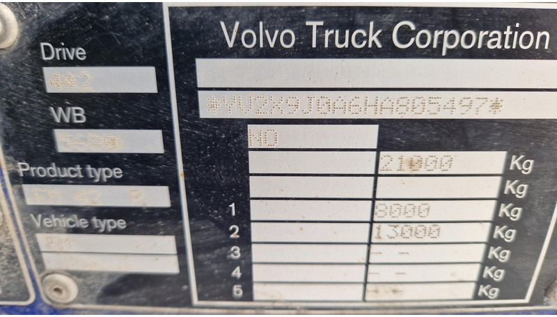 Box truck Volvo FM330 4X2: picture 12