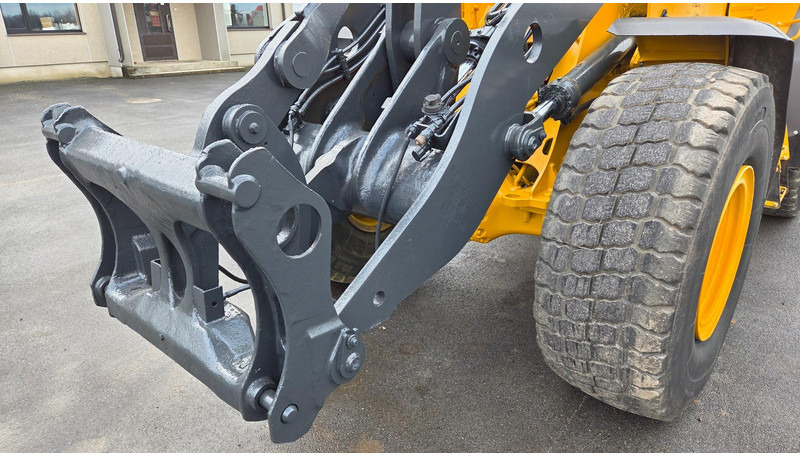 Volvo L60E 4X4 - Wheel loader: picture 5 Volvo L60E 4X4 - Wheel loader: picture 5