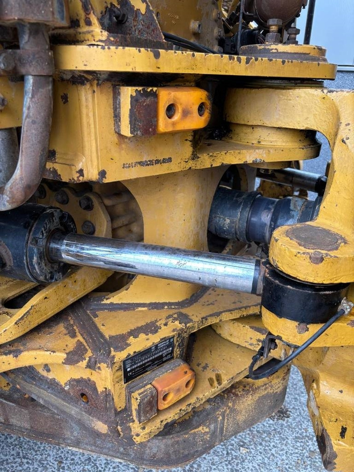Articulated dumper CAT 745 C: picture 15
