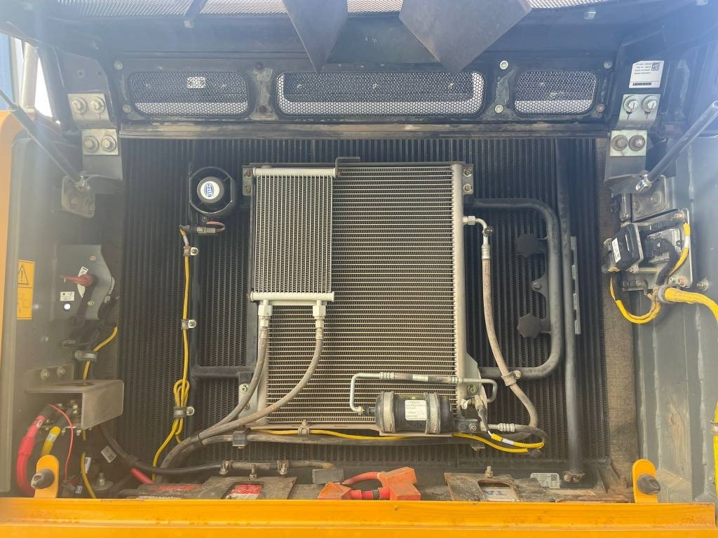 Crawler excavator Liebherr R 926 LC: picture 19