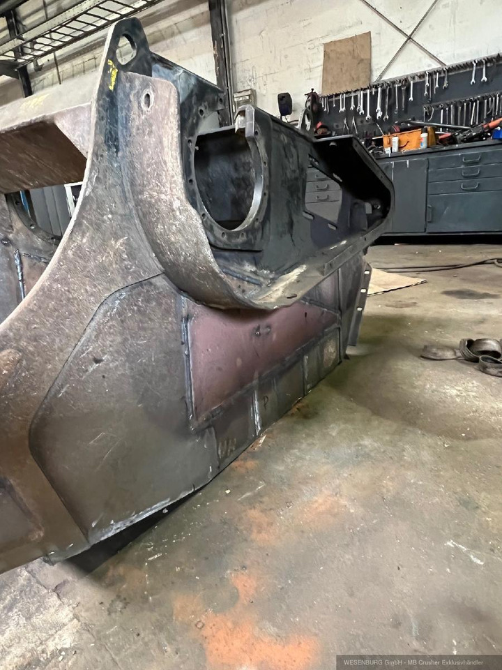 MB Crusher C50, BF60, BF70, BF80, BF90 Brecherlöffel Reparaturen - Löffelinstandsetzung - Bucket for Construction machinery: picture 3 MB Crusher C50, BF60, BF70, BF80, BF90 Brecherlöffel Reparaturen - Löffelinstandsetzung - Bucket for Construction machinery: picture 3