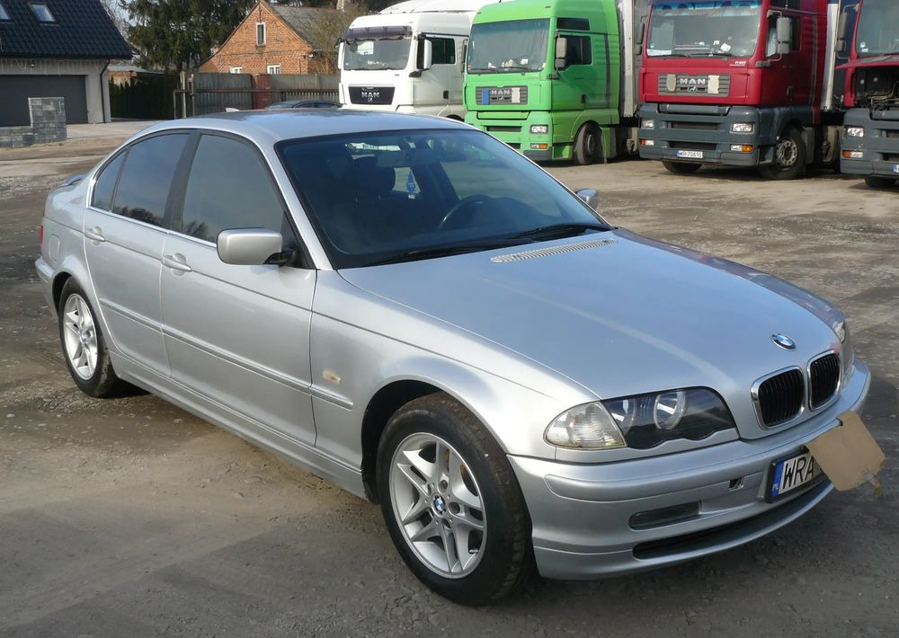 BMW Seria 3 320i - Sedan: picture 2 BMW Seria 3 320i - Sedan: picture 2