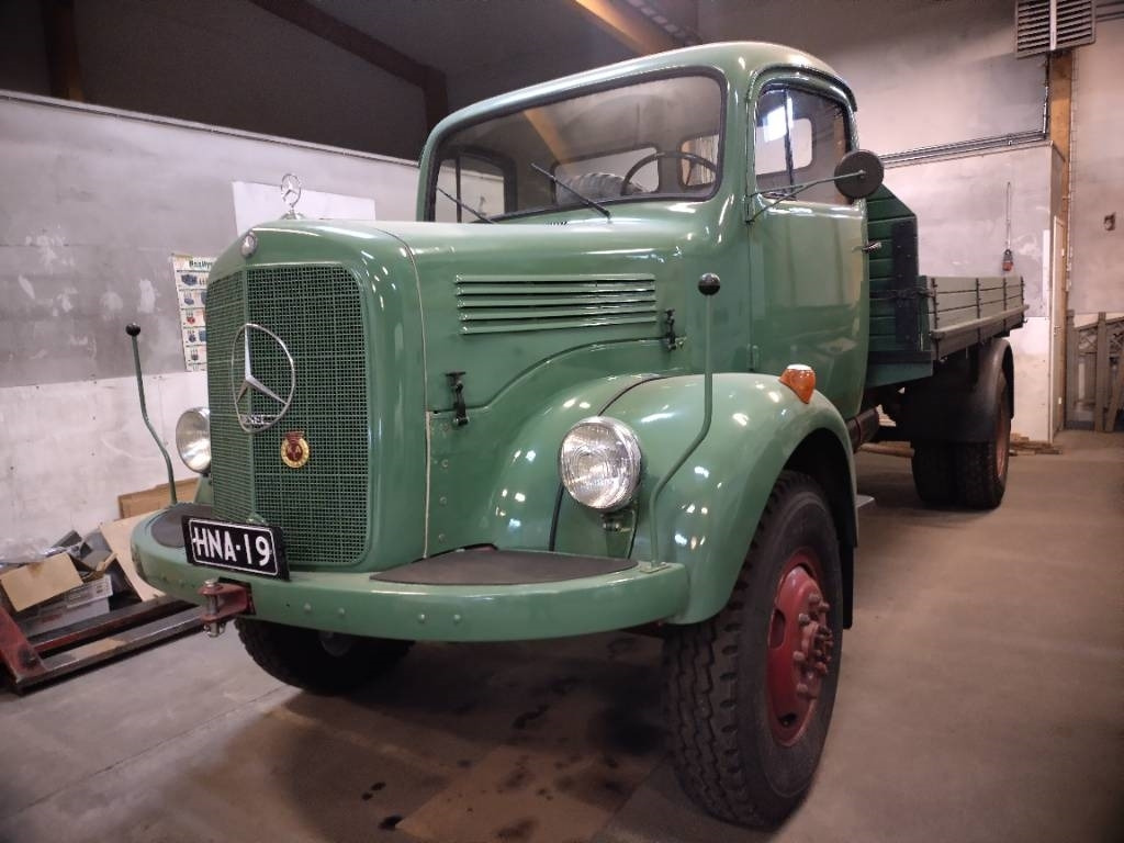 Mercedes-Benz 4x4 Kippilava,museo rekisterissä - Tipper: picture 2 Mercedes-Benz 4x4 Kippilava,museo rekisterissä - Tipper: picture 2