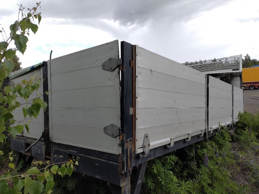 Rahtilava 6,40m nosturitupet+teline - Flatbed body: picture 1 Rahtilava 6,40m nosturitupet+teline - Flatbed body: picture 1