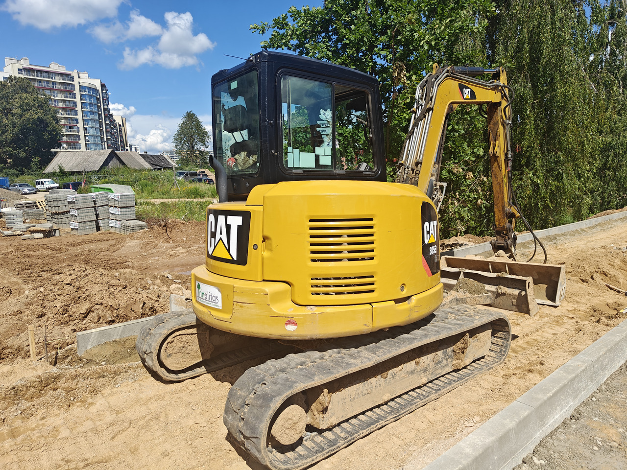 CATERPILLAR 305E2 - Mini excavator: picture 1 CATERPILLAR 305E2 - Mini excavator: picture 1