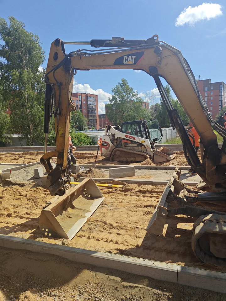 CATERPILLAR 305E2 - Mini excavator: picture 3 CATERPILLAR 305E2 - Mini excavator: picture 3