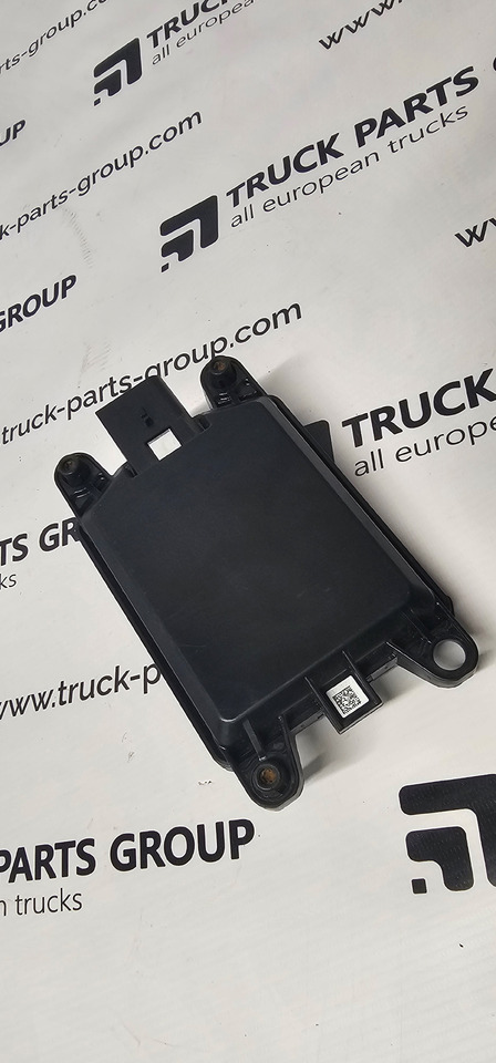 MAN TGX, TGS, TGL, TGM radar unit, distance sensor, distance control unit, EURO6 emission, 81276100035, 81276100034, 81276100037 autocruise by TRW, 81276100033, 81258137041 - Sensor for Truck: picture 4 MAN TGX, TGS, TGL, TGM radar unit, distance sensor, distance control unit, EURO6 emission, 81276100035, 81276100034, 81276100037 autocruise by TRW, 81276100033, 81258137041 - Sensor for Truck: picture 4