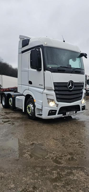 Tractor unit Mercedes 2548: picture 14