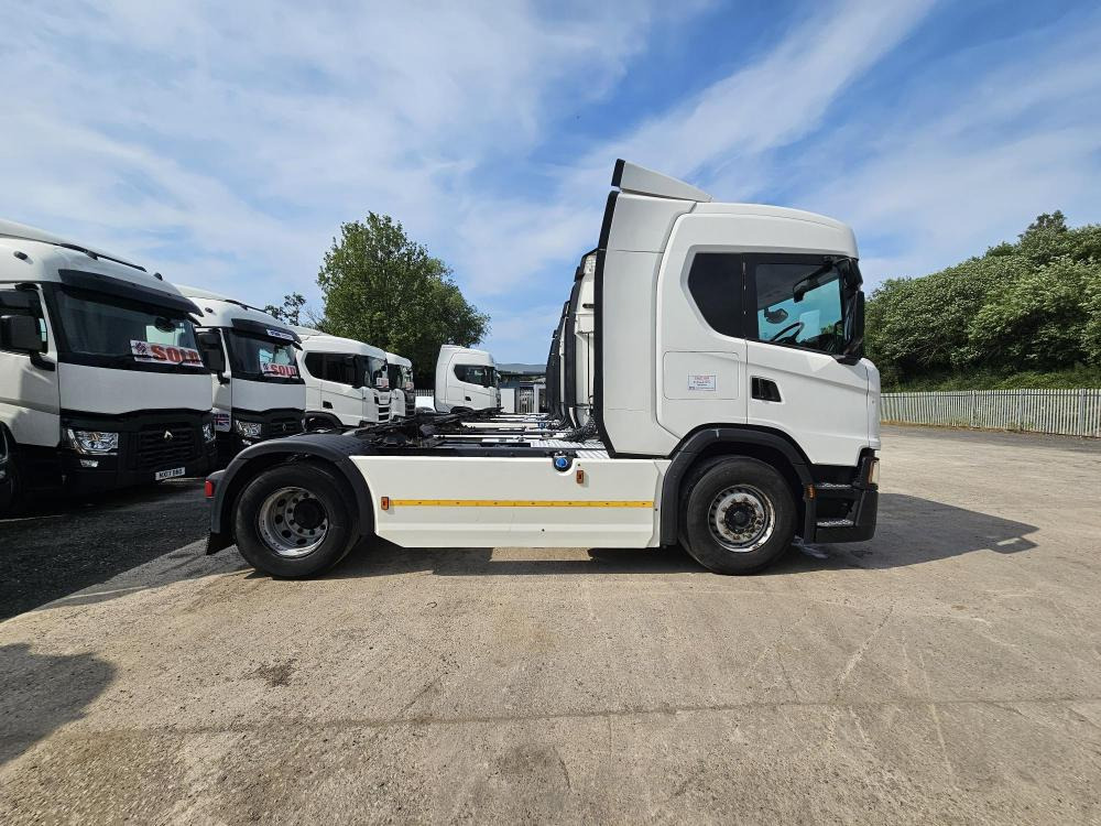Tractor unit Scania G410: picture 16