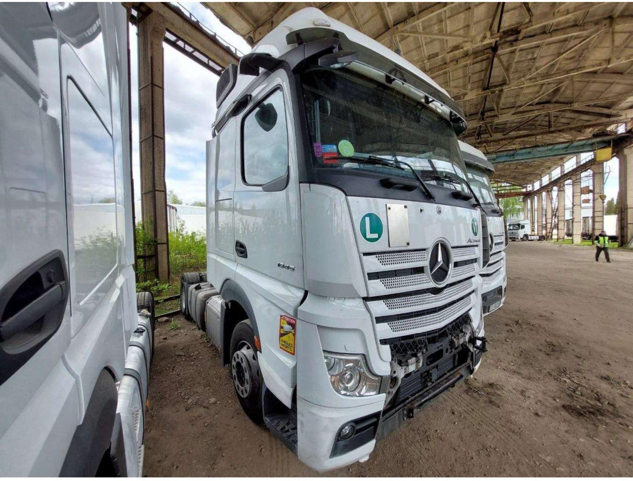 Tractor unit 2021 Mercedes-Benz Actros 5 1845 BigSpace: picture 9