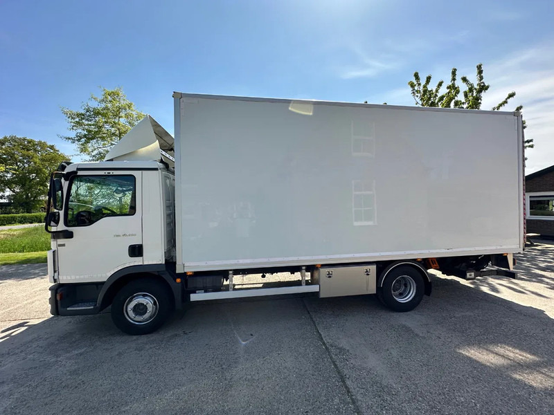 MAN TGL 10.190 / NL TRUCK / BOX / EURO 6 / MANUAL / NEW TYRES / LOADLIFT - Box truck: picture 4 MAN TGL 10.190 / NL TRUCK / BOX / EURO 6 / MANUAL / NEW TYRES / LOADLIFT - Box truck: picture 4