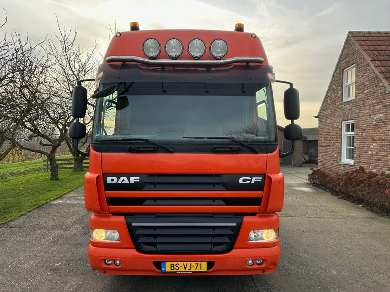 DAF CF 85.360 / EURO5 / NL TRUCK / 4X2 / NEW TACHO / SPACECAB / AIRCO / AUTOMATIC - Tractor unit: picture 2 DAF CF 85.360 / EURO5 / NL TRUCK / 4X2 / NEW TACHO / SPACECAB / AIRCO / AUTOMATIC - Tractor unit: picture 2