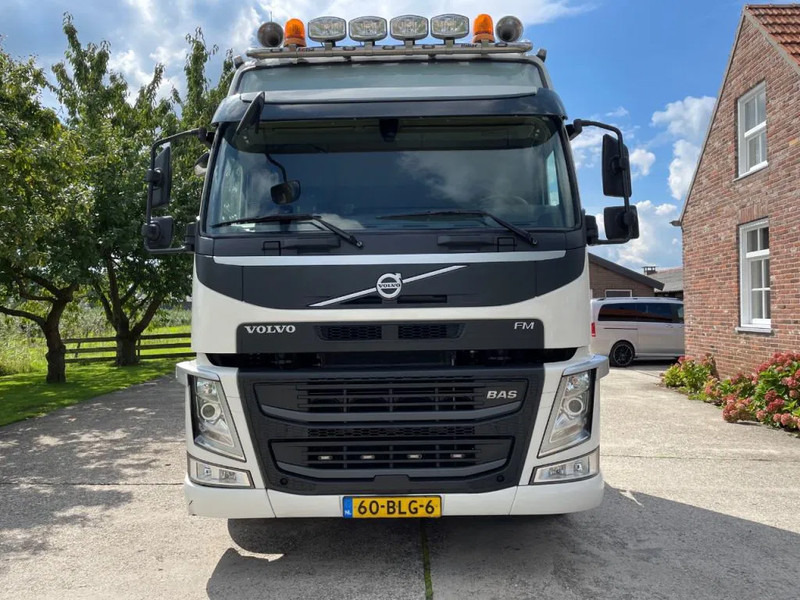Volvo FM 460 EURO 6 / TOP!! / NL TRUCK / GLOBETROTTER / SAFETY SYSTEMS - Tractor unit: picture 2 Volvo FM 460 EURO 6 / TOP!! / NL TRUCK / GLOBETROTTER / SAFETY SYSTEMS - Tractor unit: picture 2