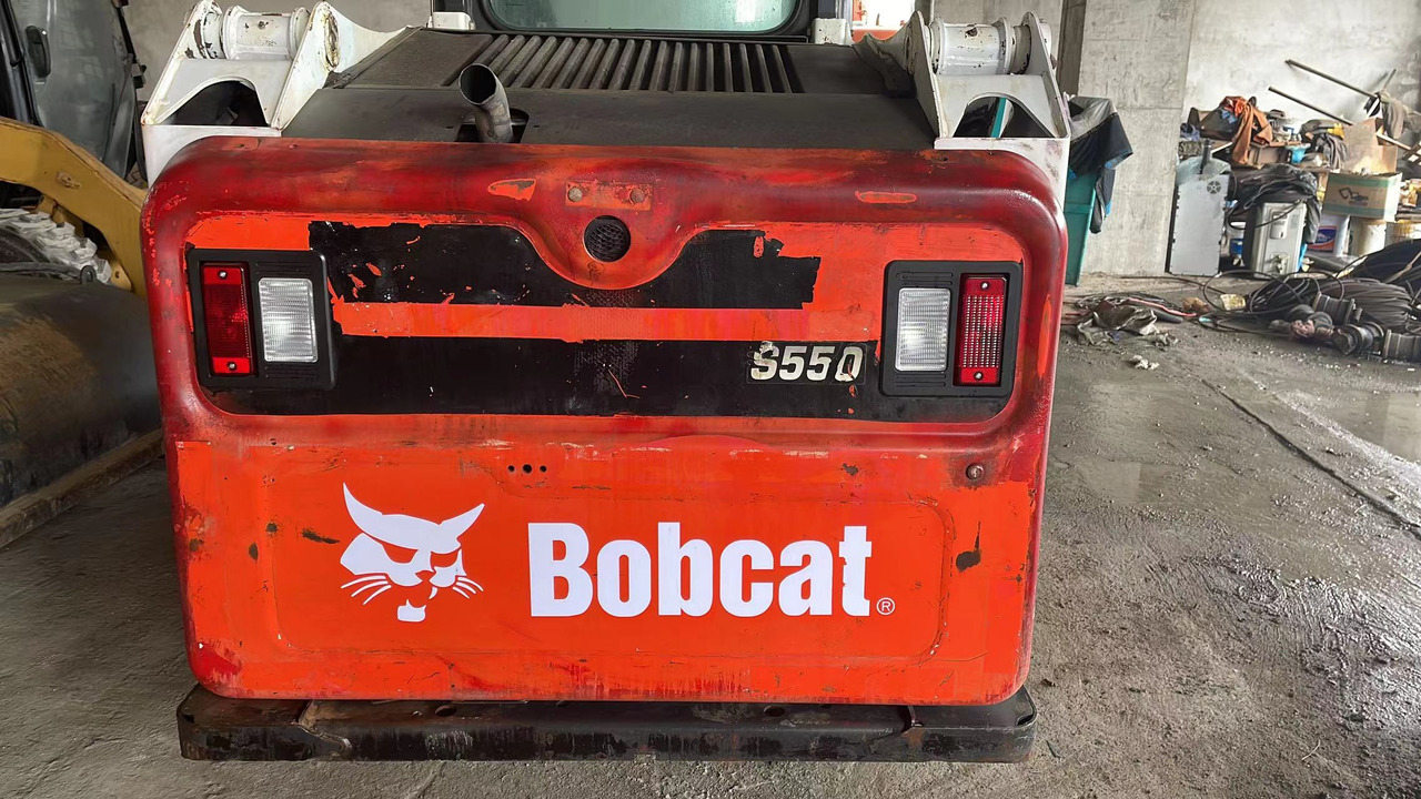 BOBCAT S550 - Tool/ Equipment: picture 3 BOBCAT S550 - Tool/ Equipment: picture 3