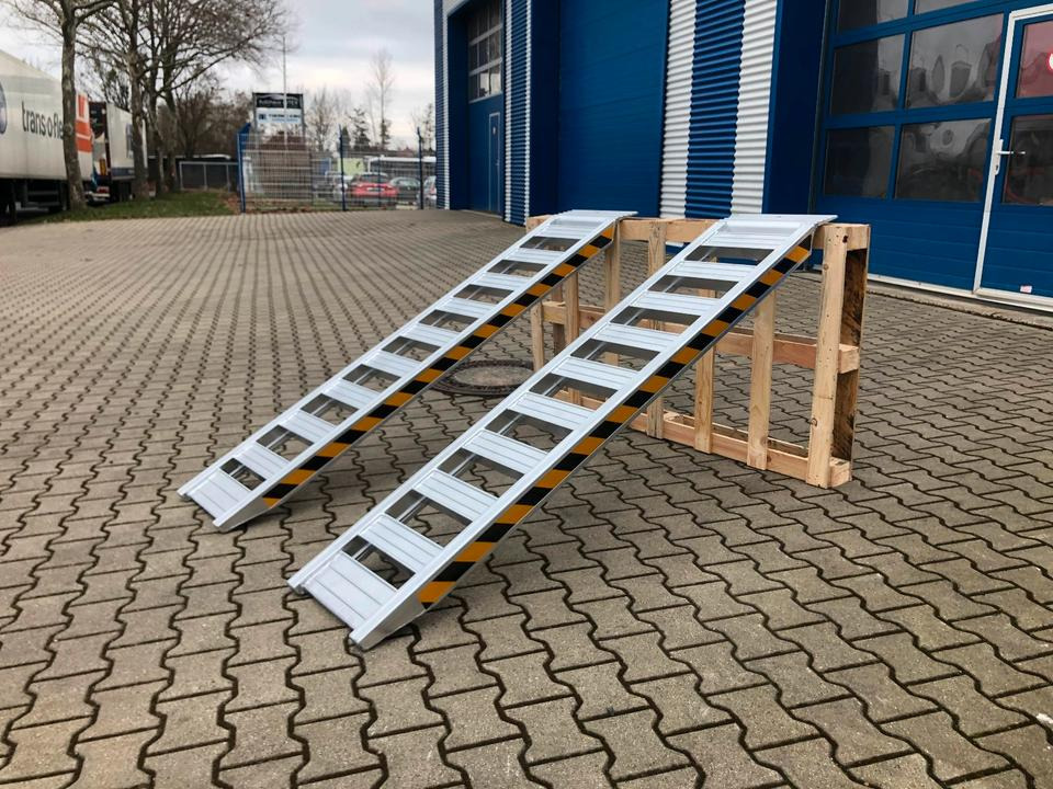 Alurampen Satz 2m 2000KG Minibagger Minilader Quad Auffahrrampe *INKL.19% MWST* - Loading ramp: picture 1 Alurampen Satz 2m 2000KG Minibagger Minilader Quad Auffahrrampe *INKL.19% MWST* - Loading ramp: picture 1