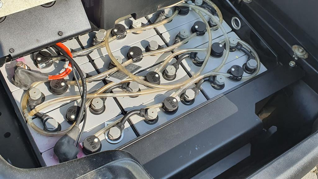 Industrial sweeper KÄRCHER KM 100/100 R Bp: picture 13