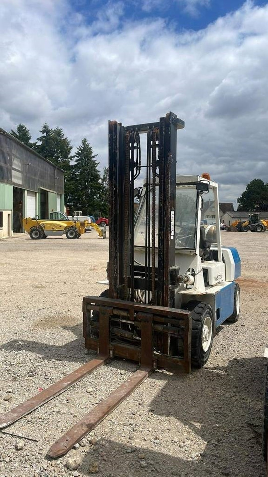 Hyster H 4.00 XL-5 - Diesel forklift: picture 1 Hyster H 4.00 XL-5 - Diesel forklift: picture 1
