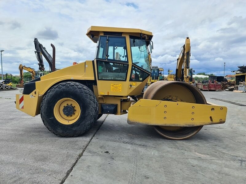 Dynapac CA302D - Compactor: picture 5 Dynapac CA302D - Compactor: picture 5