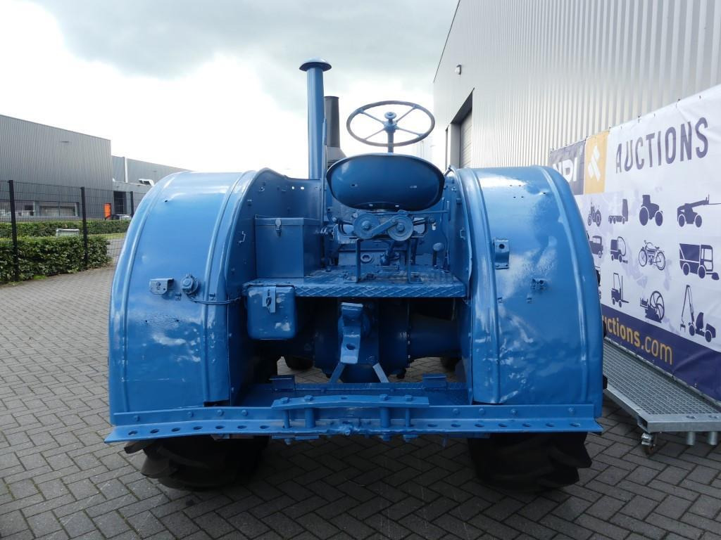 Lanz Bulldog D9506 - Farm tractor: picture 5 Lanz Bulldog D9506 - Farm tractor: picture 5