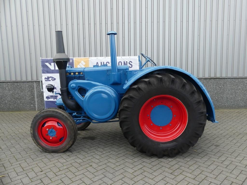 Lanz Bulldog D9515 - Farm tractor: picture 3 Lanz Bulldog D9515 - Farm tractor: picture 3