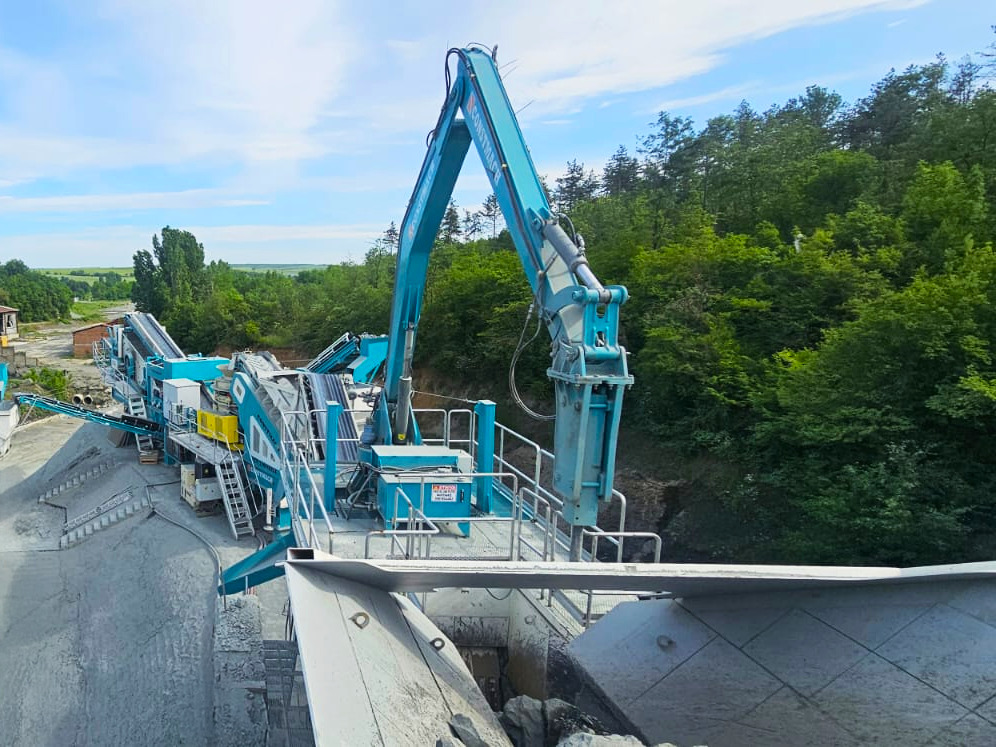 CONSTMACH Hydraulic Hammer Breaker – Maximum Impact Power for Tough Demolition Jobs - Crusher: picture 2 CONSTMACH Hydraulic Hammer Breaker – Maximum Impact Power for Tough Demolition Jobs - Crusher: picture 2