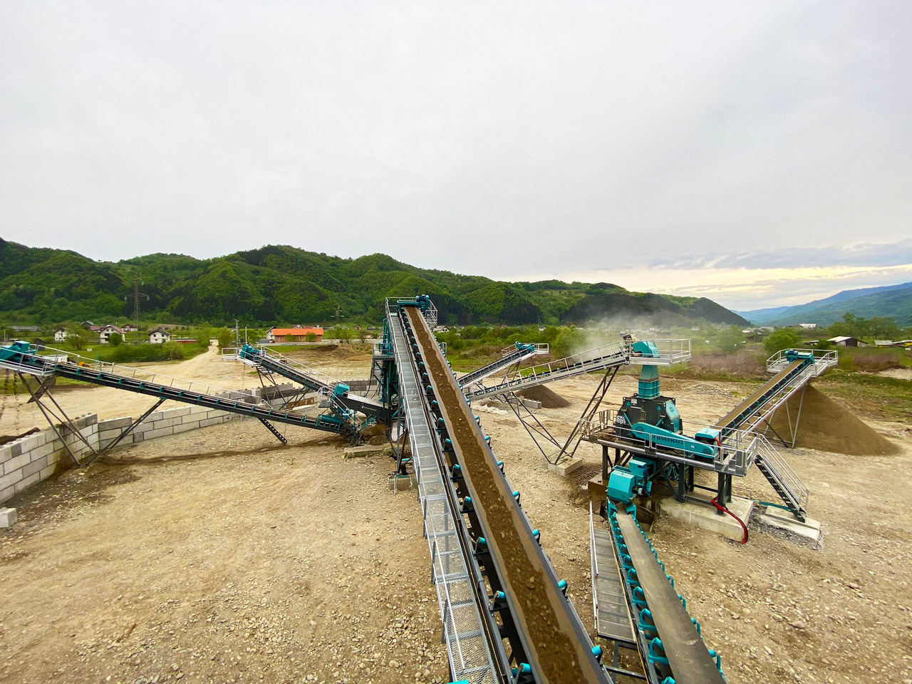 Constmach Stationäre Wasch- und Siebanlagen (Sand-, Kies-, Schotter Wäsche und -siebung) - Screener: picture 2 Constmach Stationäre Wasch- und Siebanlagen (Sand-, Kies-, Schotter Wäsche und -siebung) - Screener: picture 2