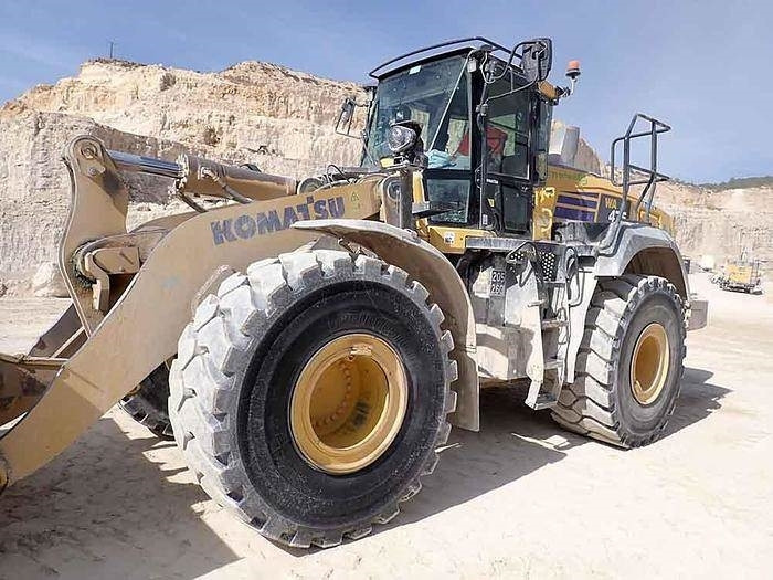 Komatsu WA475-10 - Wheel loader: picture 3 Komatsu WA475-10 - Wheel loader: picture 3