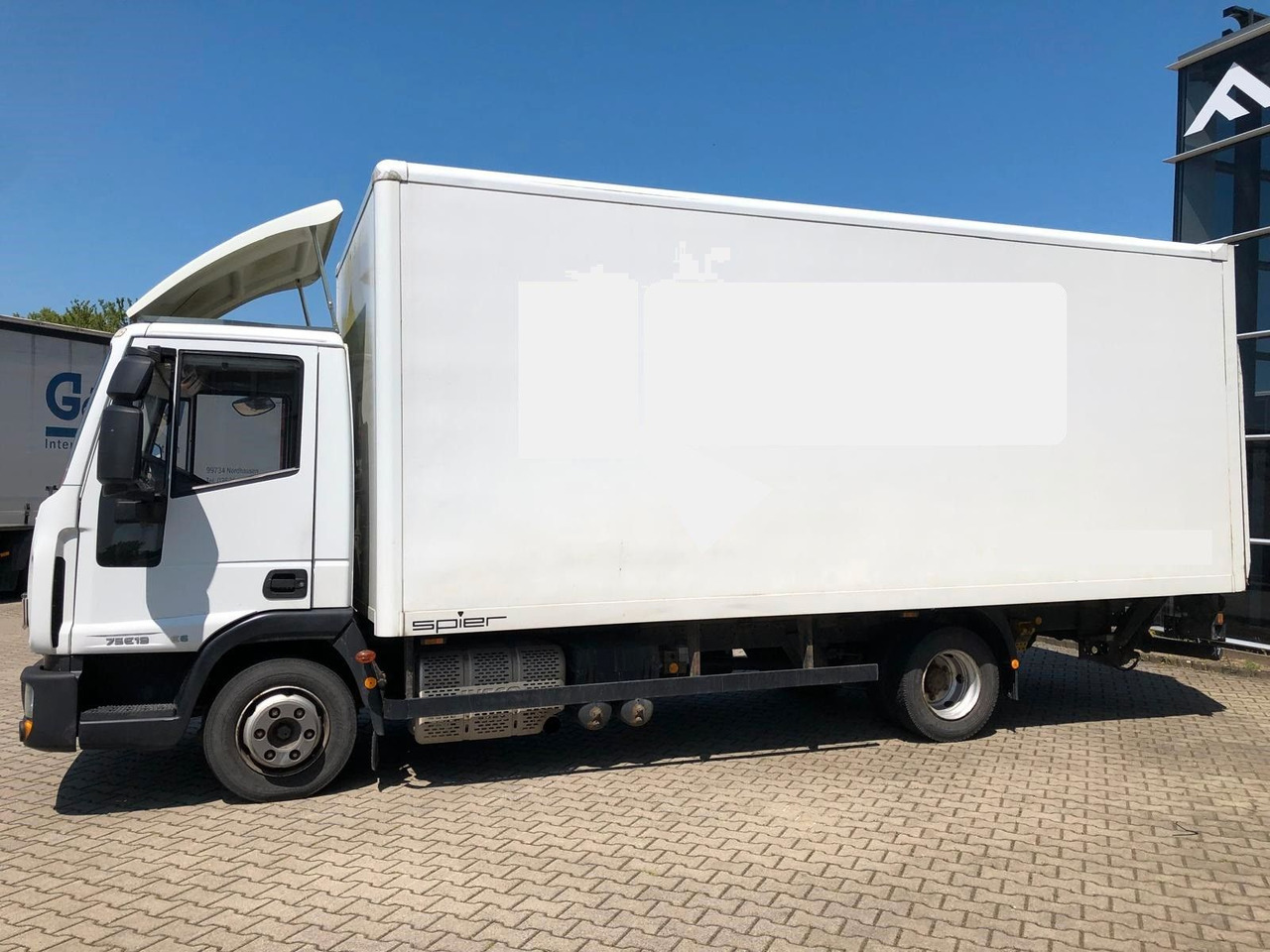 Iveco 75 E 190 Koffer*LBW*Schalter*Blatt/Luft*Klima - Box van: picture 5 Iveco 75 E 190 Koffer*LBW*Schalter*Blatt/Luft*Klima - Box van: picture 5