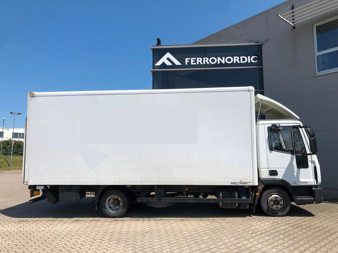 Iveco 75 E 190 Koffer*LBW*Schalter*Blatt/Luft*Klima - Box van: picture 2 Iveco 75 E 190 Koffer*LBW*Schalter*Blatt/Luft*Klima - Box van: picture 2