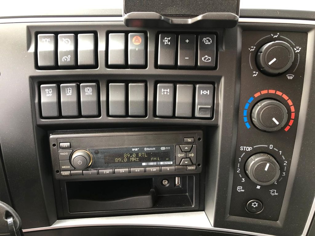 Dropside/ Flatbed truck Renault D 10.210 Klima*PTO*Motor Bremse*Blatt Federung: picture 12