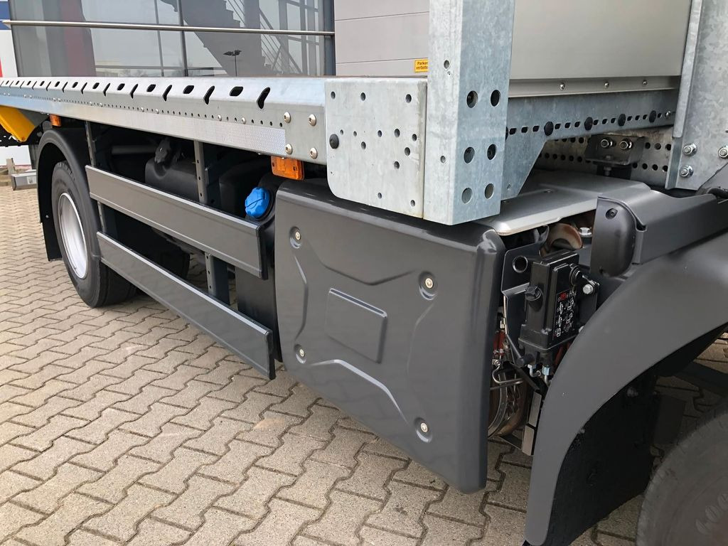 Renault D 10.210 Klima*PTO*Motor Bremse*Blatt Federung Renault D10.210 Klima*2PTO*Motor Bremse*Blatt*Auch Miete - Dropside/ Flatbed truck: picture 5 Renault D 10.210 Klima*PTO*Motor Bremse*Blatt Federung Renault D10.210 Klima*2PTO*Motor Bremse*Blatt*Auch Miete - Dropside/ Flatbed truck: picture 5