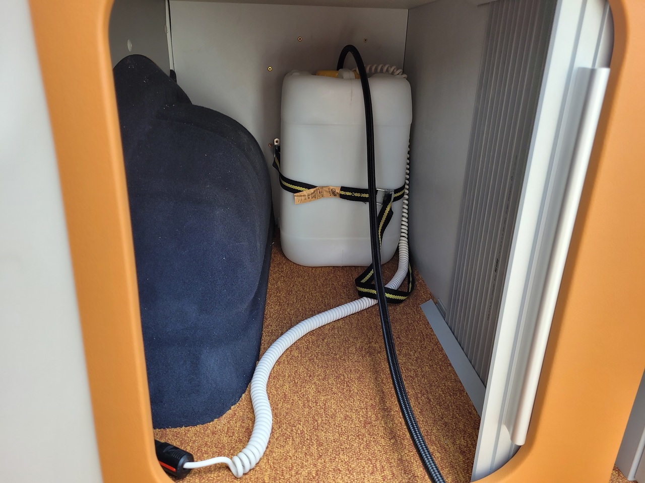 New Camper van VOLKSWAGEN transporter van amenage avec amenagement entierement neuf: picture 11