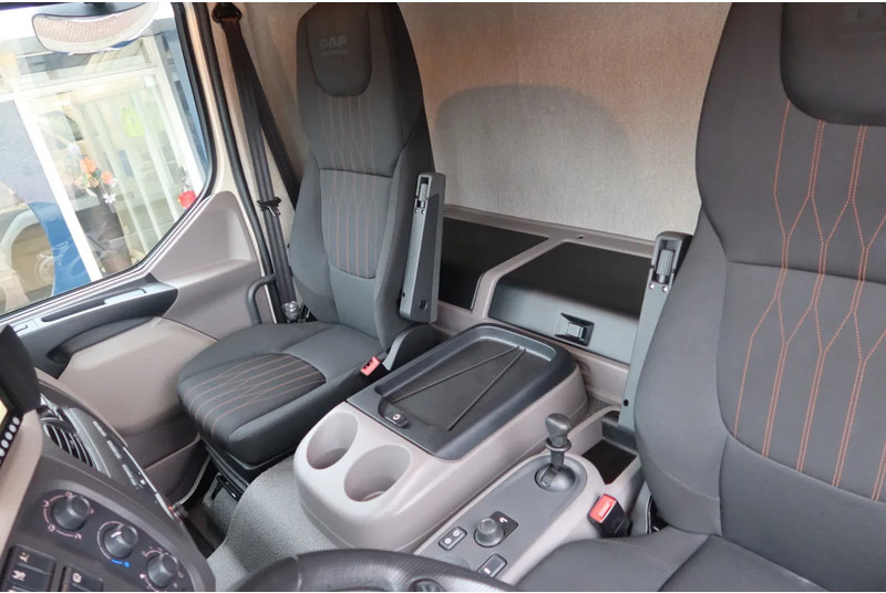 DAF LF 210 Bakwagen+ Dhollandia 1500 kg Comfort cabine - Box truck: picture 5 DAF LF 210 Bakwagen+ Dhollandia 1500 kg Comfort cabine - Box truck: picture 5