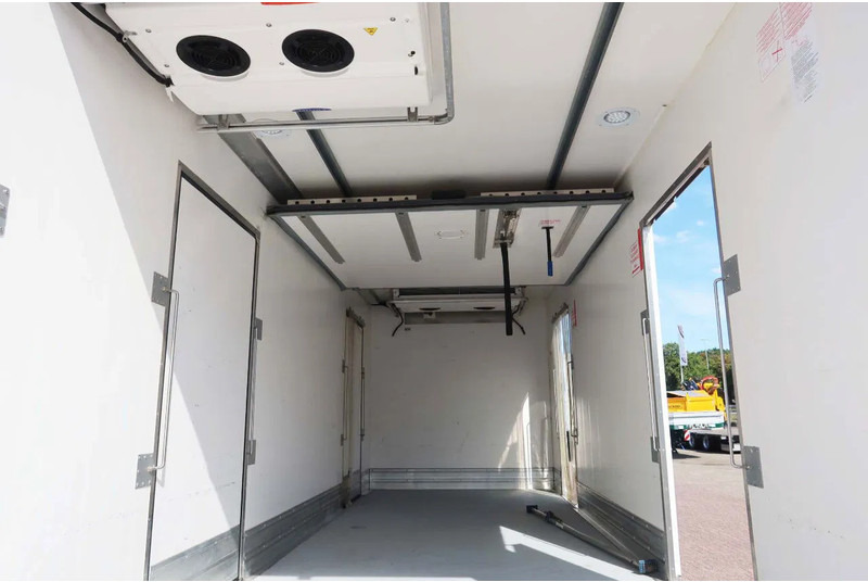 Refrigerator truck Iveco EuroCargo 120 El 210L Carrier Supra 850 MT Koel/Vries+Klep Bitemp met verplaatsbare wand: picture 13
