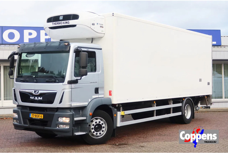 MAN TGM 18.290 Full AIR Thermoking T 1200R Koel/Vries Bi-Temp + Dollandia klep 2500 KG+ extra accu set - Refrigerator truck: picture 1 MAN TGM 18.290 Full AIR Thermoking T 1200R Koel/Vries Bi-Temp + Dollandia klep 2500 KG+ extra accu set - Refrigerator truck: picture 1