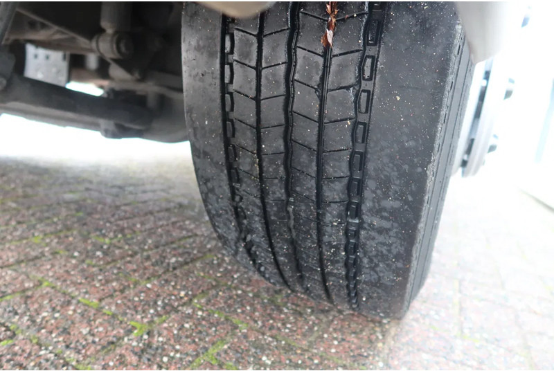 Refrigerator truck MAN TGM 18.290 Full AIR Thermoking T 1200R Koel/Vries Bi-Temp + Dollandia klep 2500 KG+ extra accu set: picture 20 Refrigerator truck MAN TGM 18.290 Full AIR Thermoking T 1200R Koel/Vries Bi-Temp + Dollandia klep 2500 KG+ extra accu set: picture 20