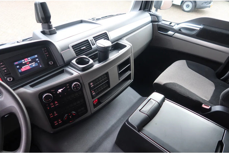 Refrigerator truck MAN TGM 18.290 Full AIR Thermoking T 1200R Koel/Vries Bi-Temp + Dollandia klep 2500 KG+ extra accu set: picture 5 Refrigerator truck MAN TGM 18.290 Full AIR Thermoking T 1200R Koel/Vries Bi-Temp + Dollandia klep 2500 KG+ extra accu set: picture 5