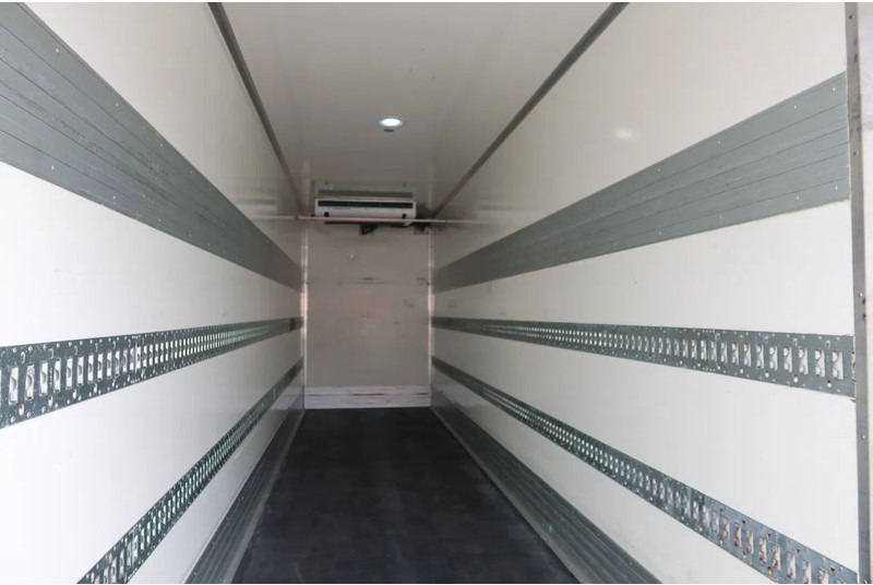 Refrigerator truck MAN TGM 18.290 Full AIR Thermoking T 1200R Koel/Vries Bi-Temp + Dollandia klep 2500 KG+ extra accu set: picture 16 Refrigerator truck MAN TGM 18.290 Full AIR Thermoking T 1200R Koel/Vries Bi-Temp + Dollandia klep 2500 KG+ extra accu set: picture 16