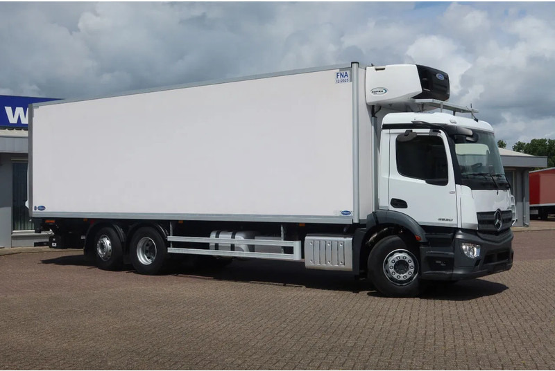 Mercedes-Benz Actros 2530 L Koel/Vries + Laadklep DHollandia 2500kg - Refrigerator truck: picture 2 Mercedes-Benz Actros 2530 L Koel/Vries + Laadklep DHollandia 2500kg - Refrigerator truck: picture 2