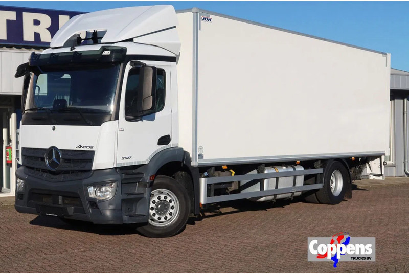 Mercedes-Benz Antos 2127 L Bak+Klep 2000 kg Euro 6 - Box truck: picture 1 Mercedes-Benz Antos 2127 L Bak+Klep 2000 kg Euro 6 - Box truck: picture 1