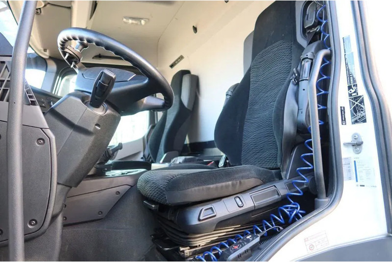 Mercedes-Benz Antos 2127 L Bak+Klep 2000 kg Euro 6 - Box truck: picture 5 Mercedes-Benz Antos 2127 L Bak+Klep 2000 kg Euro 6 - Box truck: picture 5