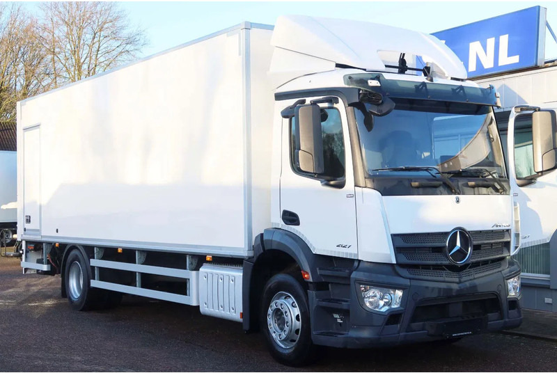Mercedes-Benz Antos 2127 L Bak+Klep Dhollandia 2.000 kg, Geisoleerd dak - Box truck: picture 2 Mercedes-Benz Antos 2127 L Bak+Klep Dhollandia 2.000 kg, Geisoleerd dak - Box truck: picture 2