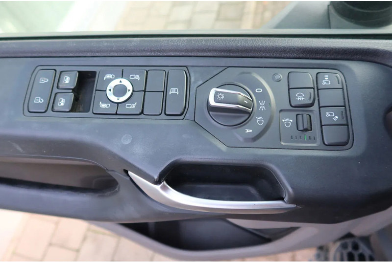 Box truck Scania P280 4x2 Bak + Dhollandia Klep 2000 KG: picture 10 Box truck Scania P280 4x2 Bak + Dhollandia Klep 2000 KG: picture 10