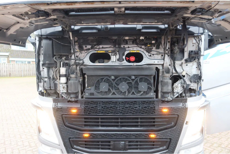 Volvo FH 540 XL Full air, Dual clutch, dynamic steering. - Tractor unit: picture 3 Volvo FH 540 XL Full air, Dual clutch, dynamic steering. - Tractor unit: picture 3
