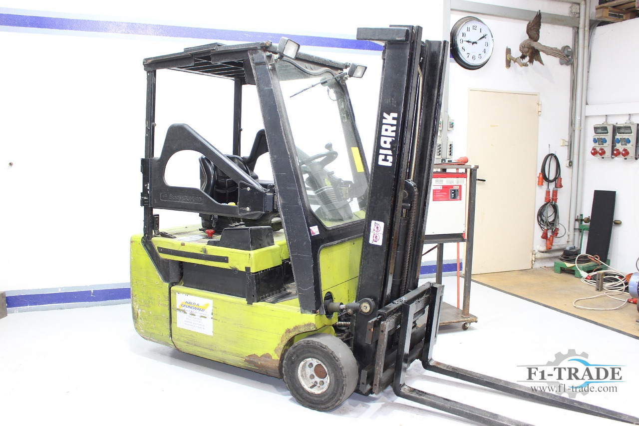 CLARK CTM 16 S - Electric forklift: picture 2 CLARK CTM 16 S - Electric forklift: picture 2